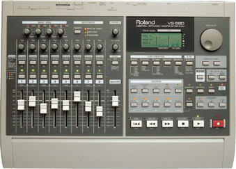 Roland VS 880