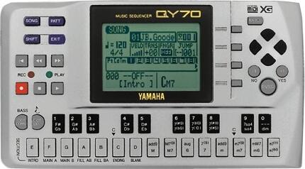Yamaha QY70