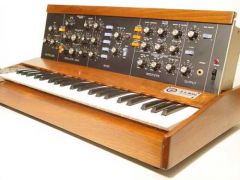 Minimoog V