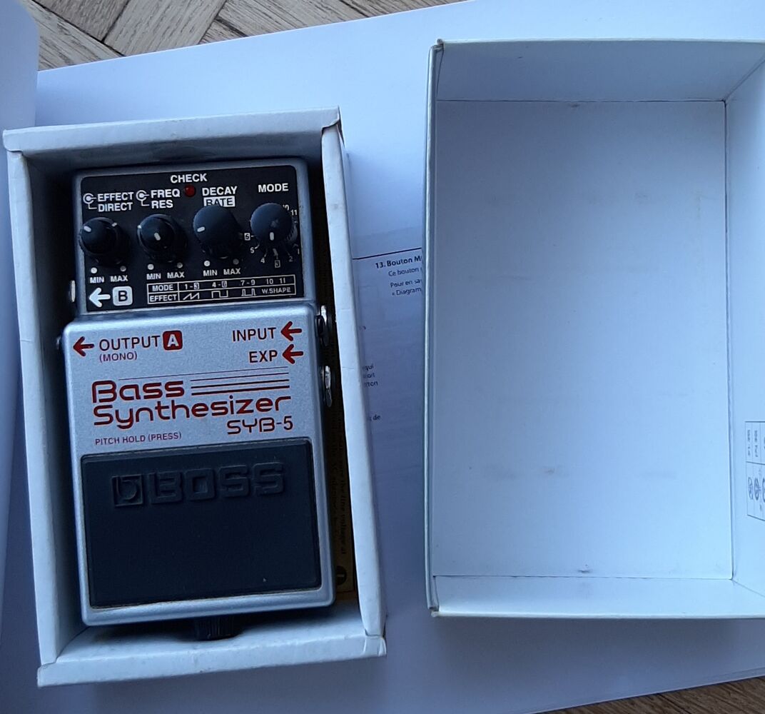 Boss Bass Synthesizer SYB-5 d'occasion - Zikinf