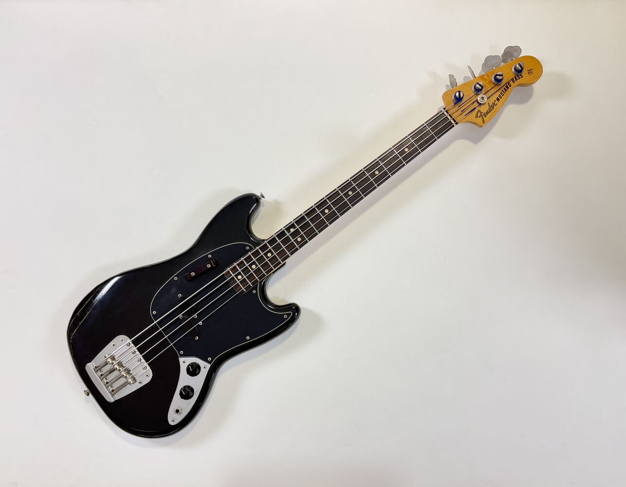 Fender Mustang Bass 1975 Black d'occasion - Zikinf