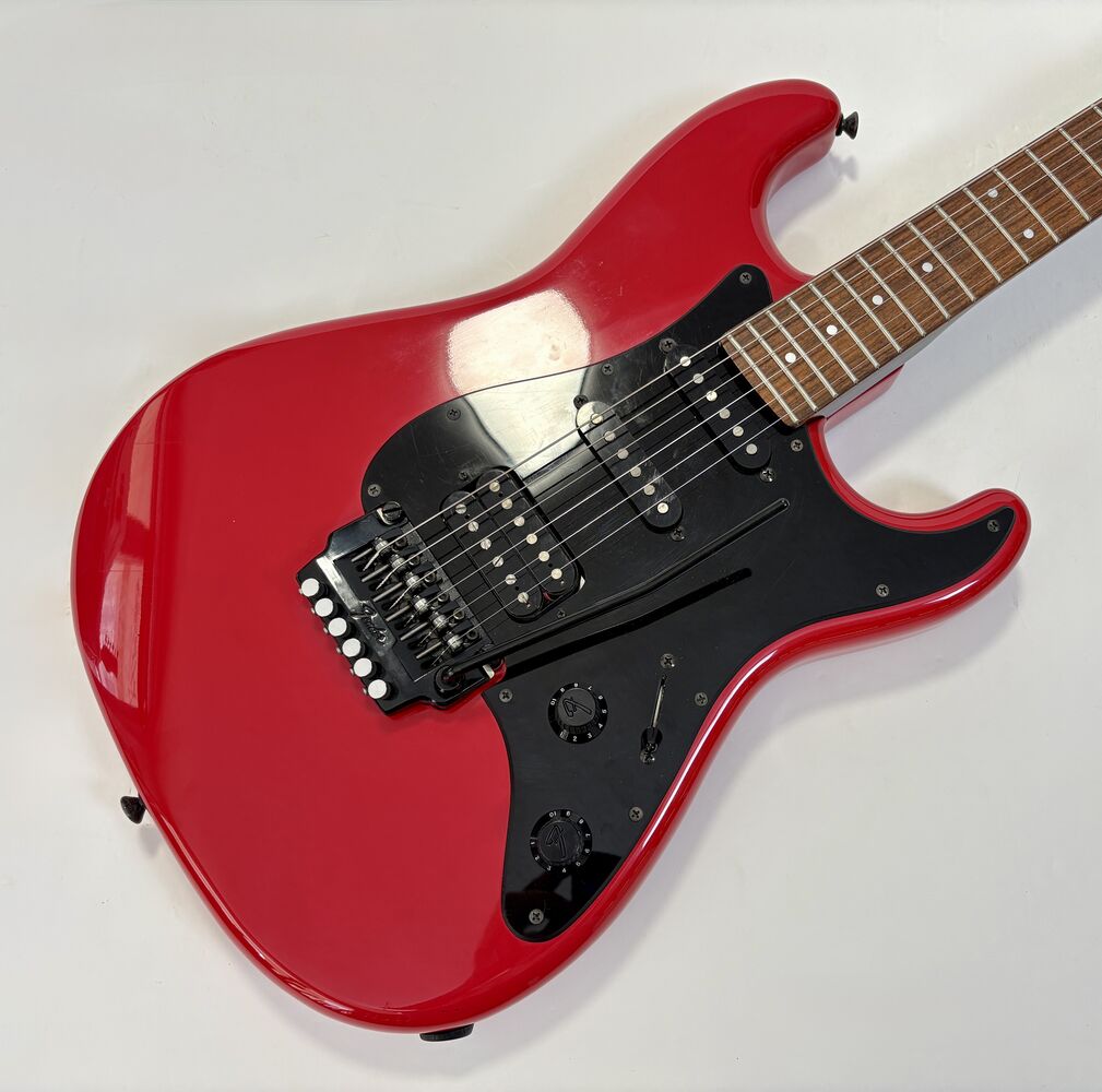 Fender Stratocaster ST-556 Boxer Red 1985-1986 Japan d'occasion