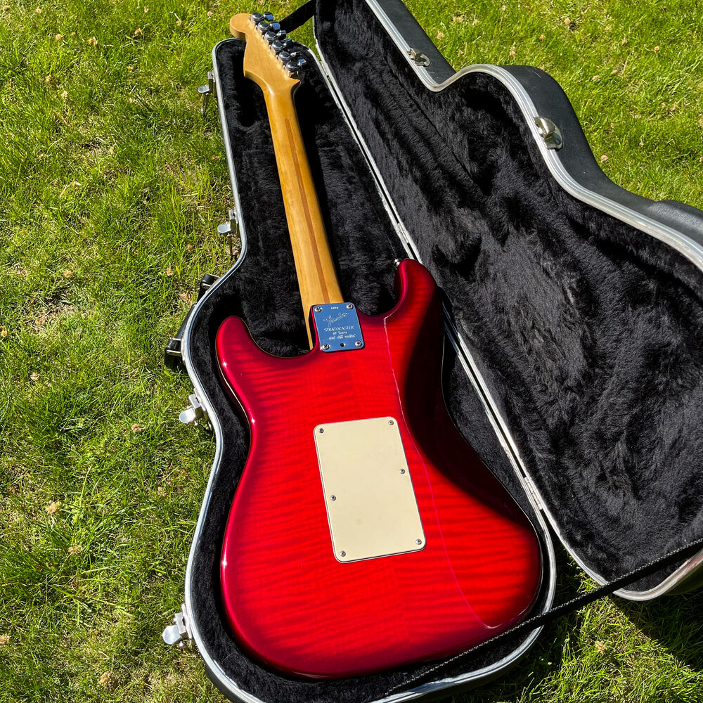 Fender US Strat Ultra 1994 Anniversary Crimson Burst d'occasion