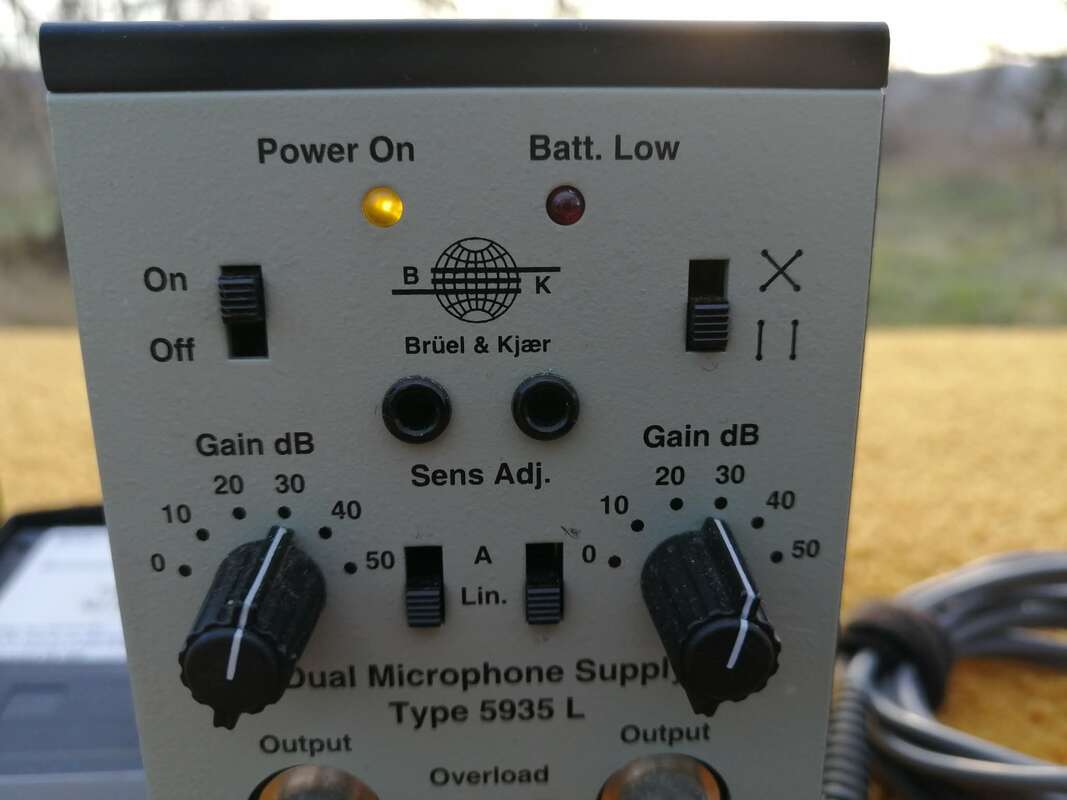 Br&uuml;el & Kjaer Dual Microphone Supply Type 5935L
