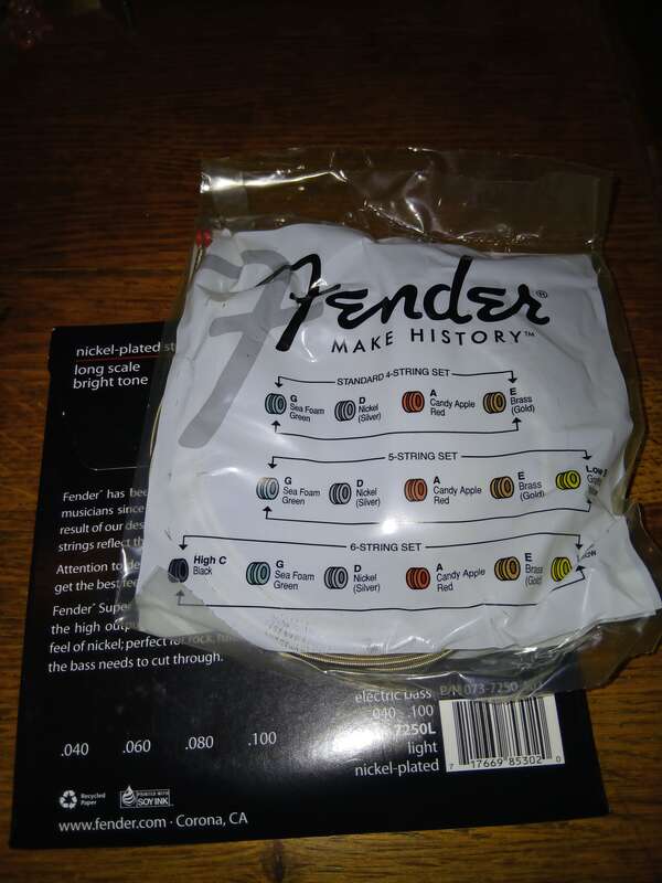Cordes FENDER Basse 40/100