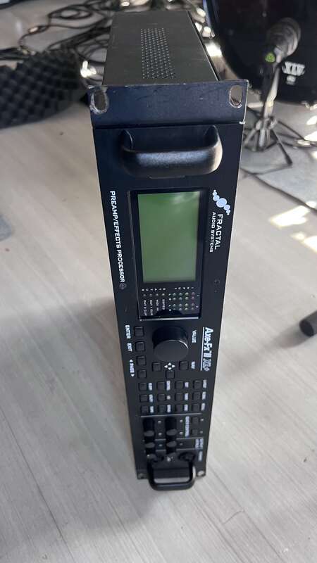 Fractal Audio AXE-FX II XL+