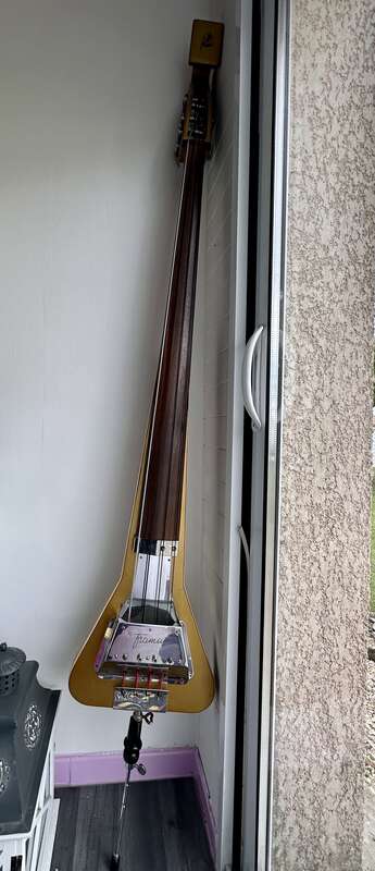 Framus Triumph - Contrebasse &eacute;lectrique