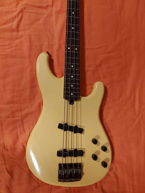 Basse fretless ibanez roadstar ii rb696 mijapan 1987