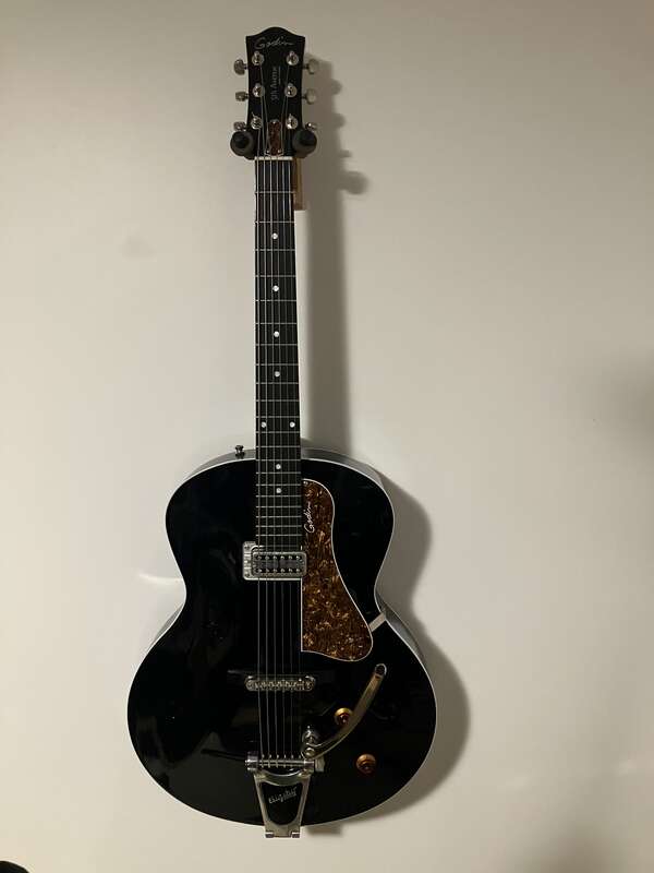 Godin 5eme avenue Night-club blue
