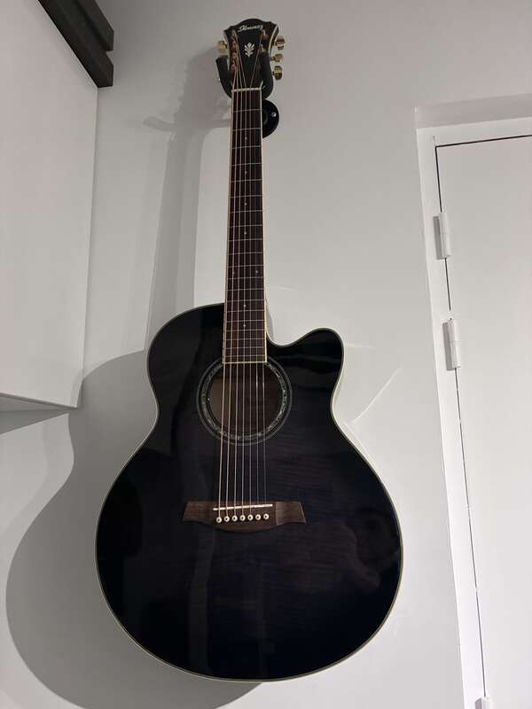 Ibanez AE207 electro acoustique 7 cordes