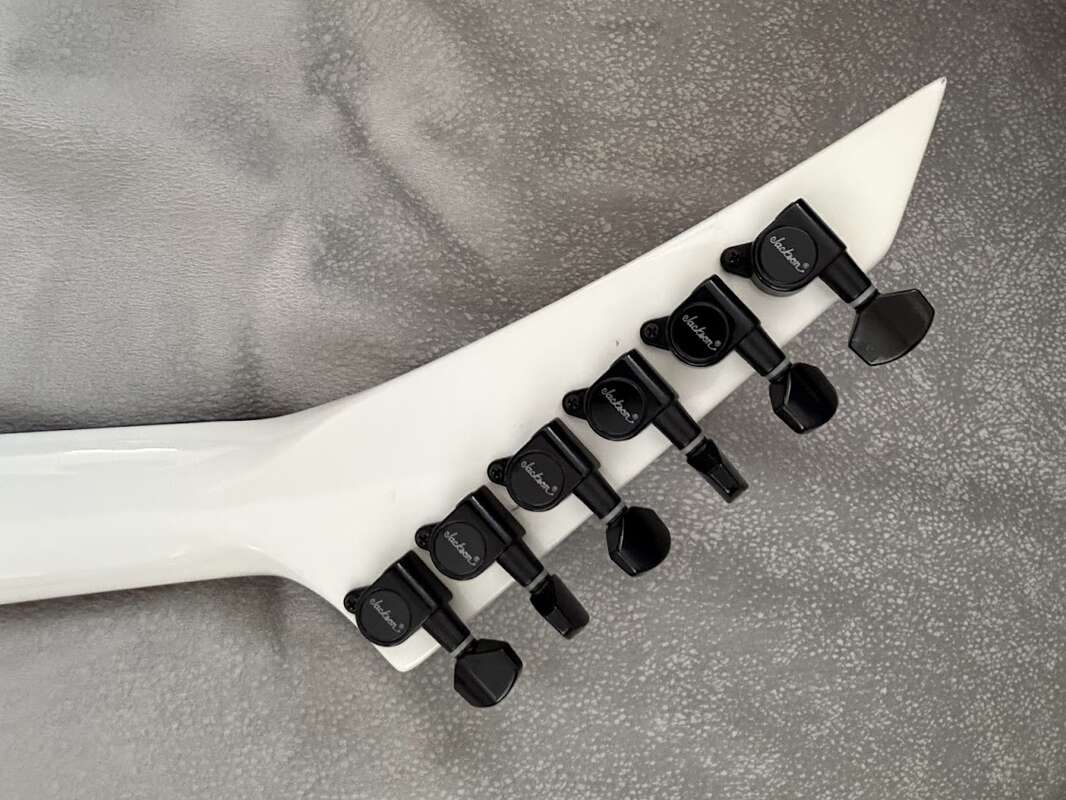 Jackson RR24 MG Series MIJ (Japan) EMG 81 Floyd HCase