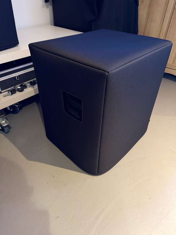 Markbass MB58R 104 Pure 4 Ohms + Housse neuve
