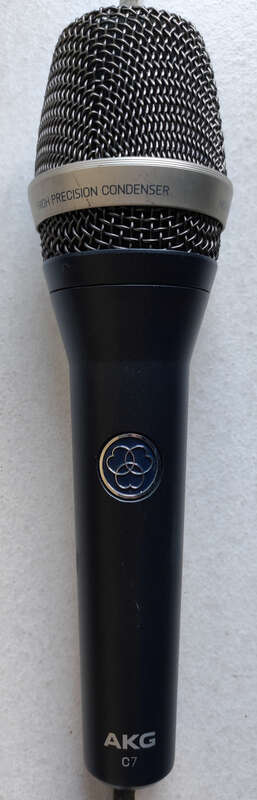 Micro AKG C7 &agrave; condensateur de qualit&eacute; studio