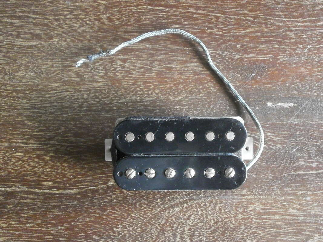 Micro guitare Grinning Dog PAF Alnico 5