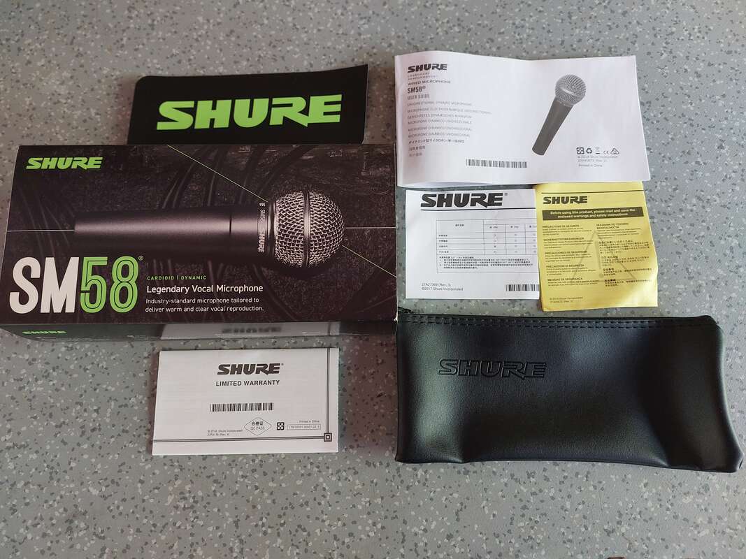 Micro Shure SM58 + Pied + Cabine Vocale Portable