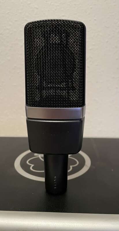 Micro Statique AKG c214