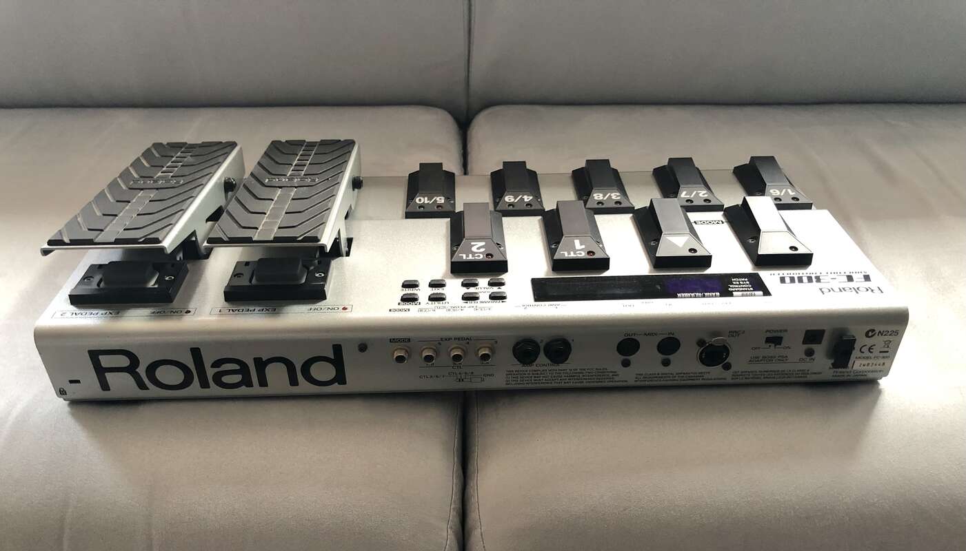 P&eacute;dalier midi roland fc-300