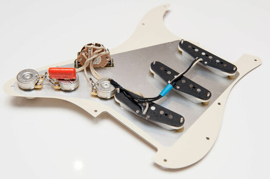 P&Pickups L-Series Stratocaster micro bobiné main