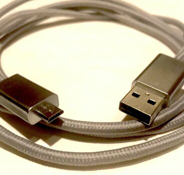 Parrot Zik 2 ou 3 câble gris de recharge USB