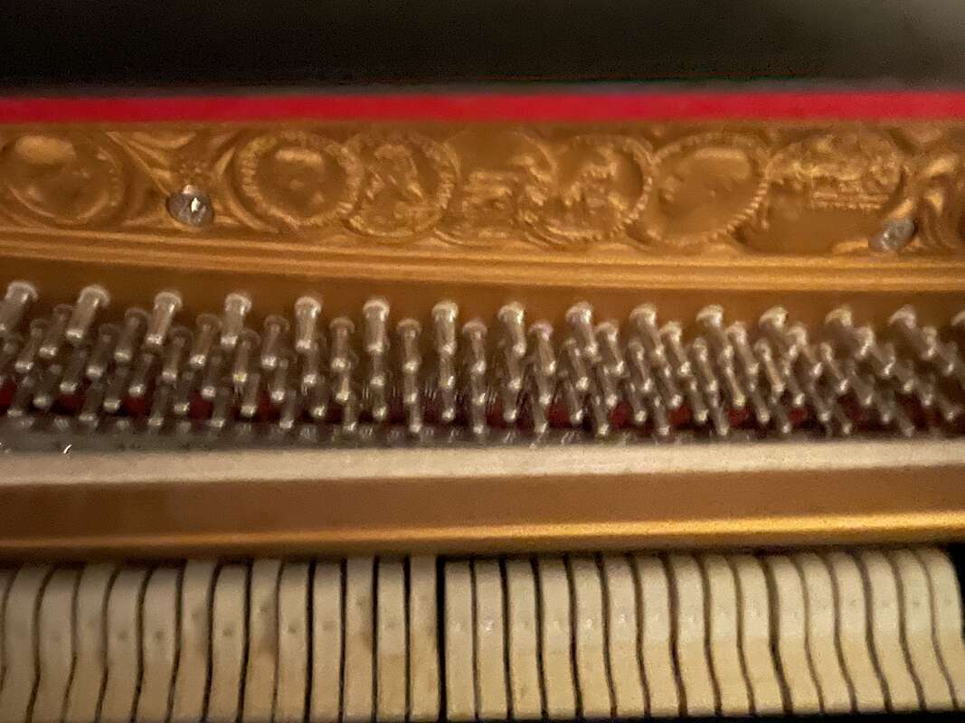 Piano droit Seiler Primus 122 noir vernis - neuf