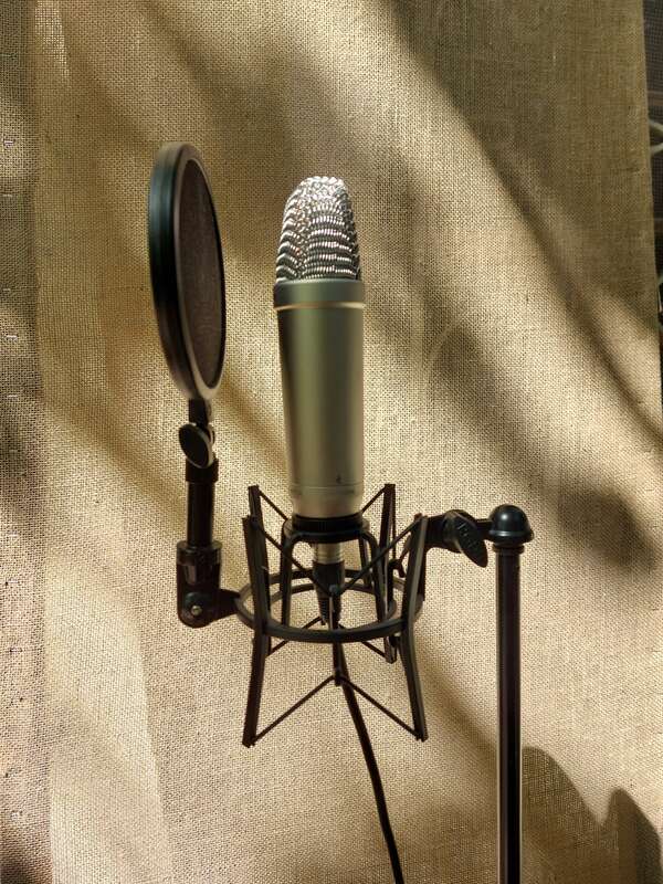 R&Oslash;DE NT1-A complet comme neuf + pied