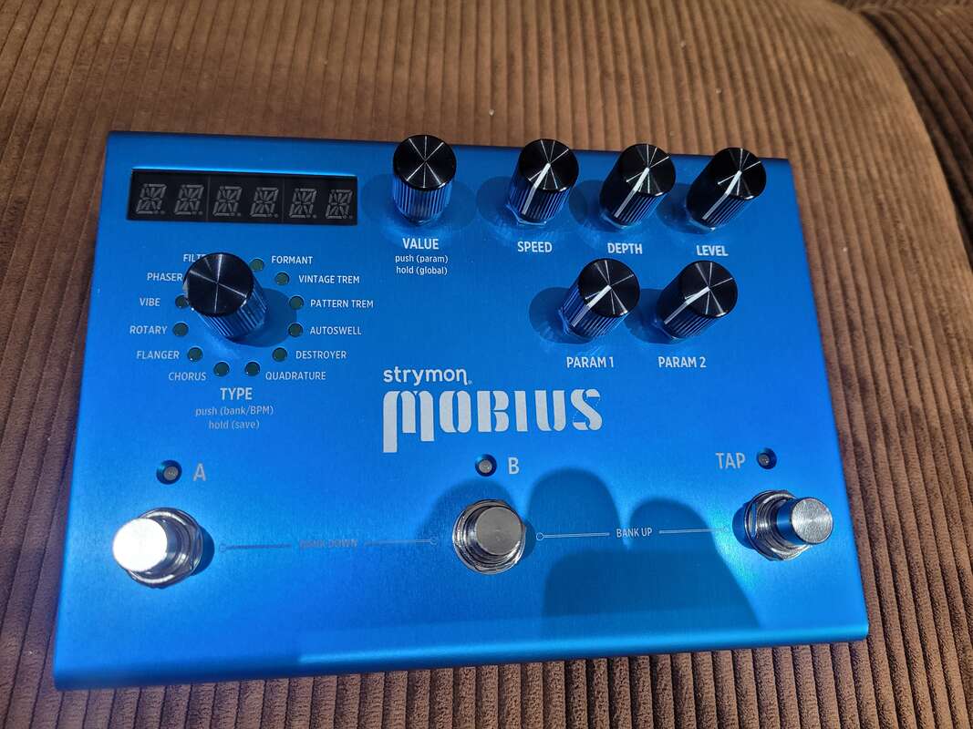 Strymon Mobius