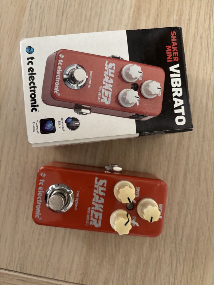 tc shaker mini vibrato Tc Electronic Shaker Mini Vibrato .... Nano Small Clone Vb2w main image 0
