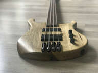 Bass de luthier EDDA (R&eacute;mi Castillo)