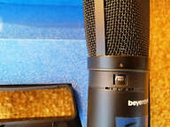 Beyerdynamic MC 834 N (C) PV avec ses accessoires