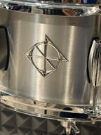 Caisse claire Dixon Artisan Seamless Aluminium 14x6,5"