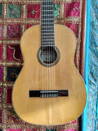 Guitare classique carbonell