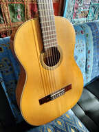 Guitare classique carbonell