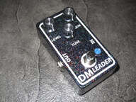 DM Leader, disto handmade, d&eacute;co flashy