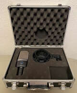 Micro Statique AKG c214
