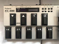 P&eacute;dalier midi roland fc-300