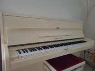 Piano droit Young Chang U107 blanc avec ba