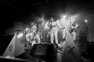 Projet Professionnel Rock Prog - Cherche UNE Guitariste