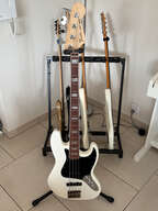 Upgrad&eacute;e Squier Classic Vibe Jazz Bass &rsquo;60s