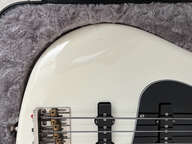 Upgrad&eacute;e Squier Classic Vibe Jazz Bass &rsquo;60s