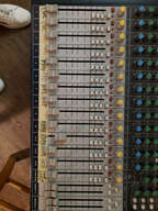 Table de mixage. Sondcraft