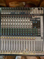 Table de mixage. Sondcraft