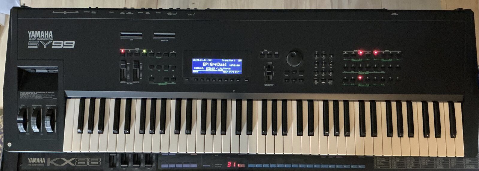Yamaha SY99 d'occasion - Zikinf
