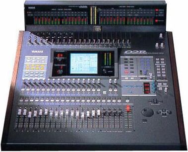 table de mixage yamaha 02r